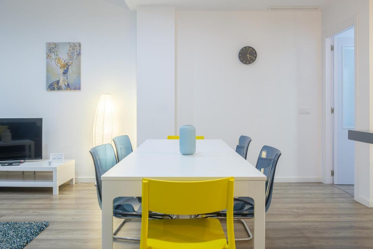 Bright, Brand New & Very Comfortable Apartment バレンシア エクステリア 写真