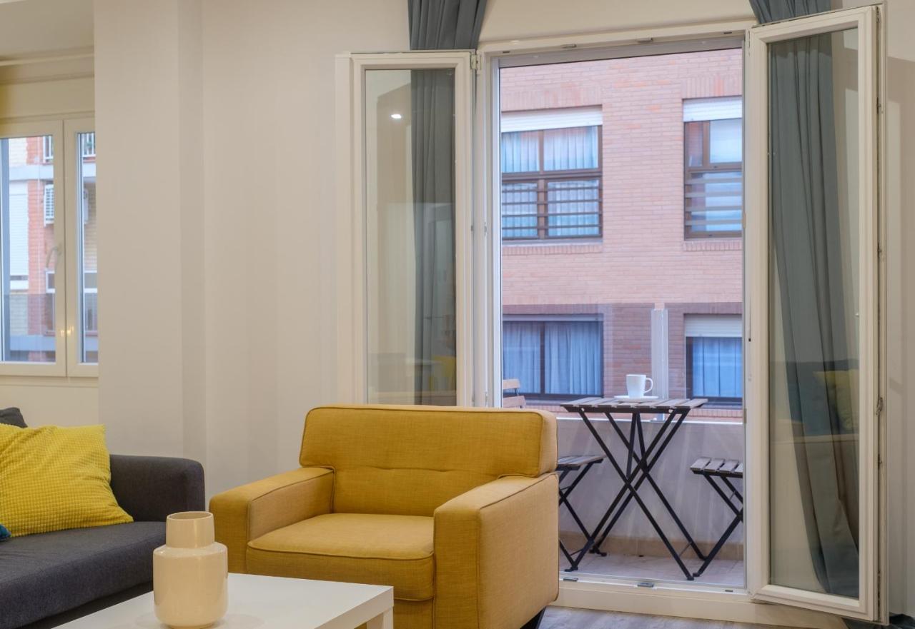 Bright, Brand New & Very Comfortable Apartment バレンシア エクステリア 写真