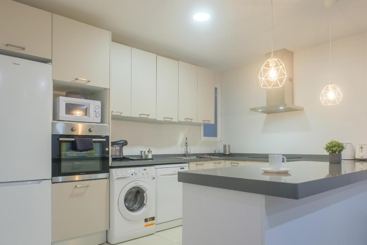 Bright, Brand New & Very Comfortable Apartment バレンシア エクステリア 写真
