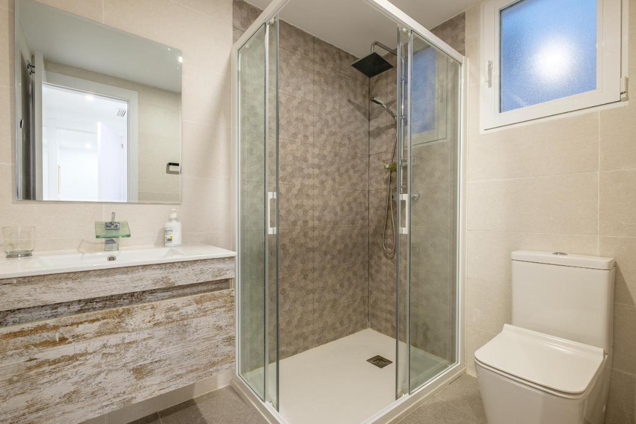 Bright, Brand New & Very Comfortable Apartment バレンシア エクステリア 写真